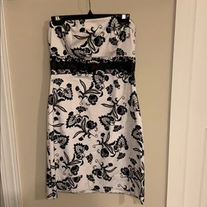 Whbm white / black strapless dress